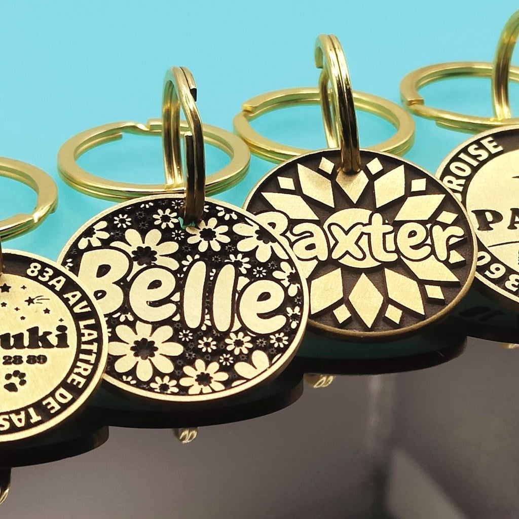 Médaille personnalisée en laiton pour chien et chat - Médaille de qualité personnalisable avec une gravure profonde - Cadeau chien et chat