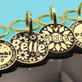 Médaille personnalisée en laiton pour chien et chat - Médaille de qualité personnalisable avec une gravure profonde - Cadeau chien et chat