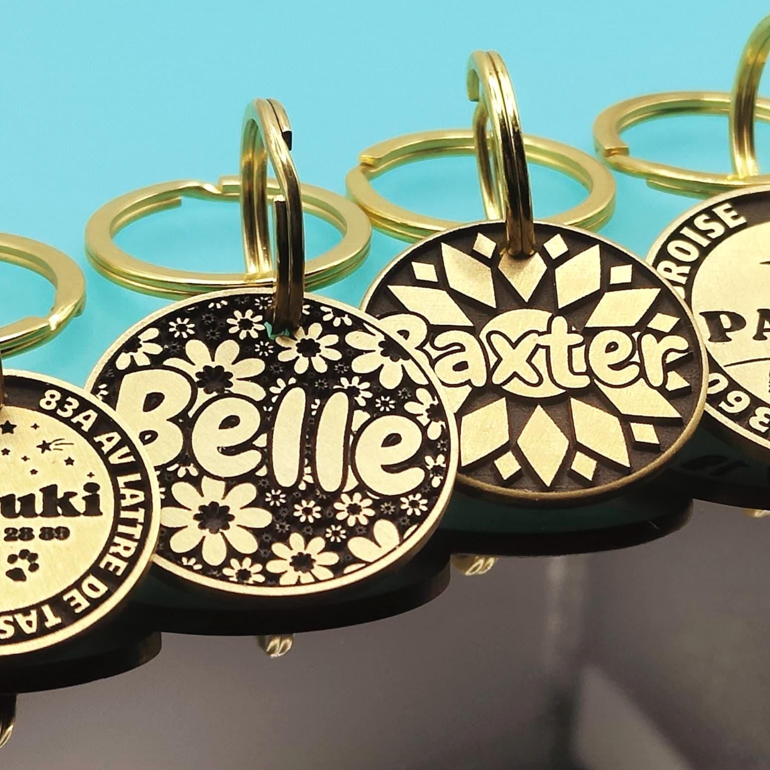 Médaille personnalisée en laiton pour chien et chat - Médaille de qualité personnalisable avec une gravure profonde - Cadeau chien et chat