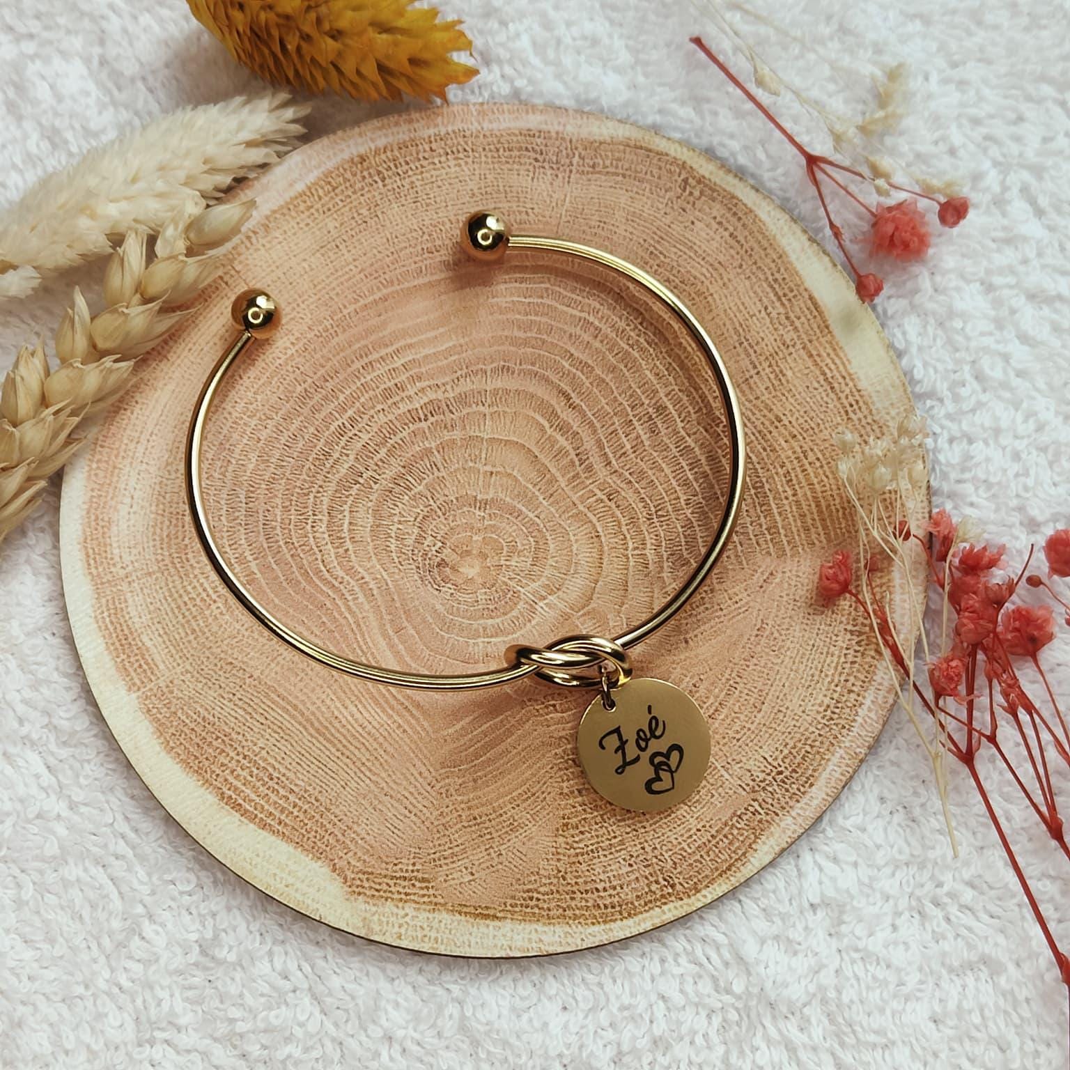 Bracelet jonc personnalisé avec médaille à graver - Cadeau idéal pour femme, anniversaire, noël - Cadeau personnalisé