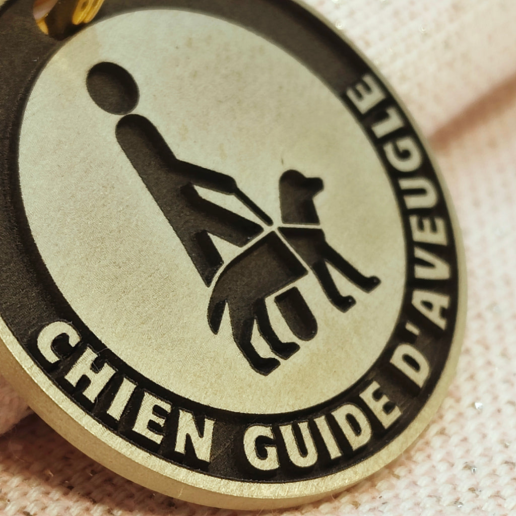 Médaille Chien Guide d'Aveugle en Laiton - Gravure Profonde Inaltérable - Plaque d'Identification pour Chien d'Assistance et de Travail