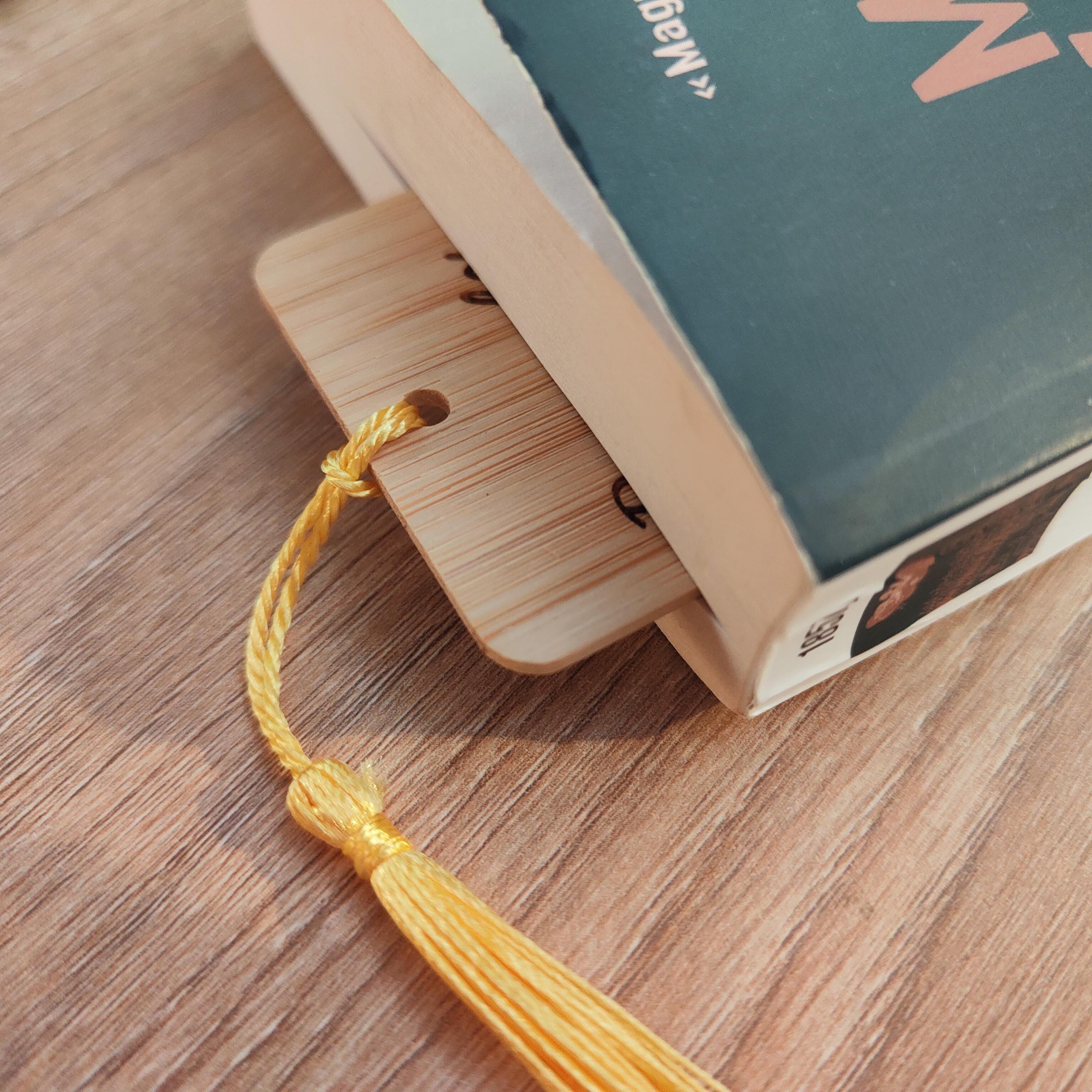 Marque page personnalisé en bois, cadeau maman, maitresse, grand-mère, marque-pages original en bois, personnalisable, gravé, livres